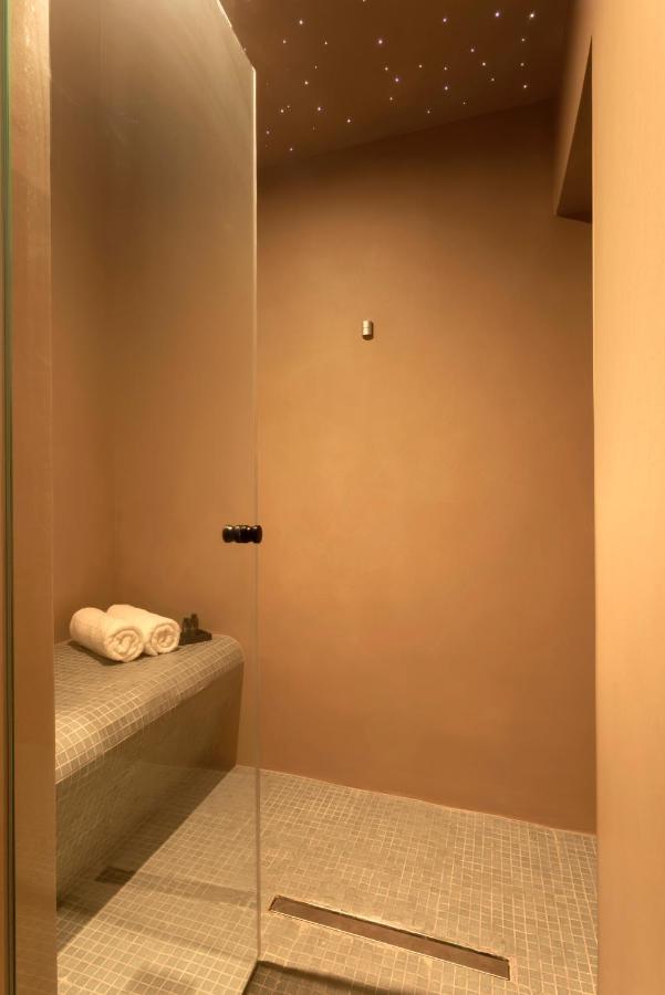 A Truly Wow Experience For Every Guest. The Place Athén Kültér fotó