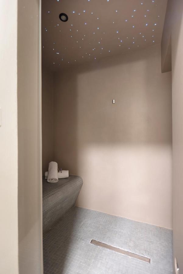 A Truly Wow Experience For Every Guest. The Place Athén Kültér fotó